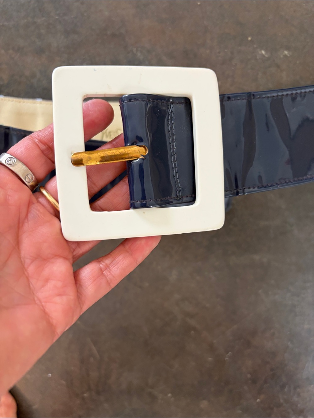 YSL Patent Navy Wide Belt with Beige Buckle - Picture 4 of 6